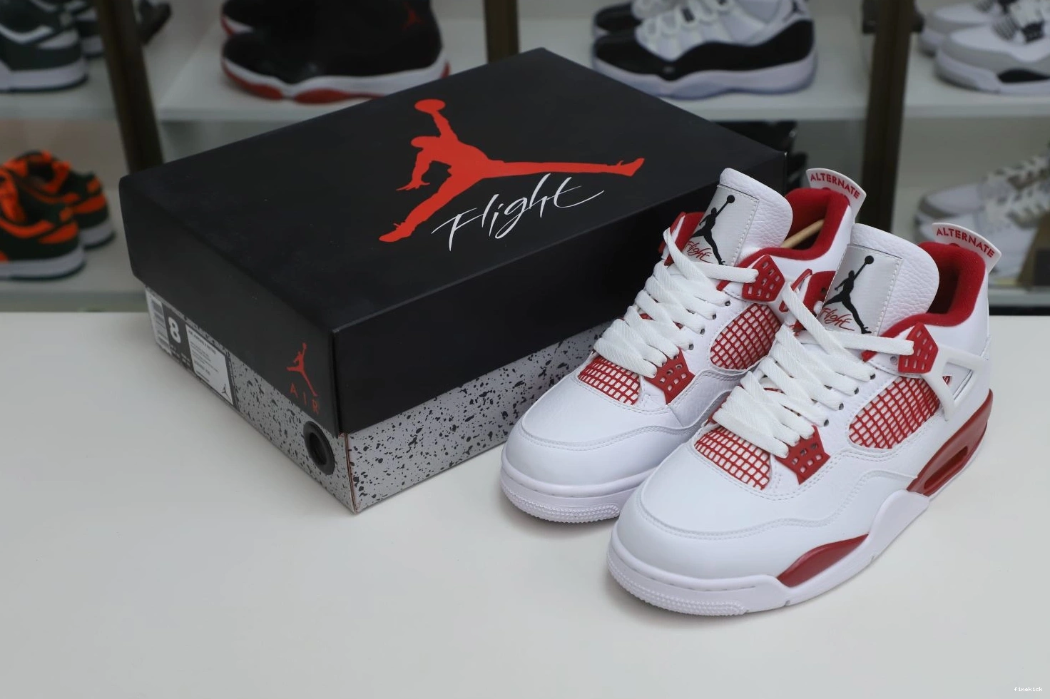 AIR RETRO 89 JORDAN4 ALTERNATE 1011